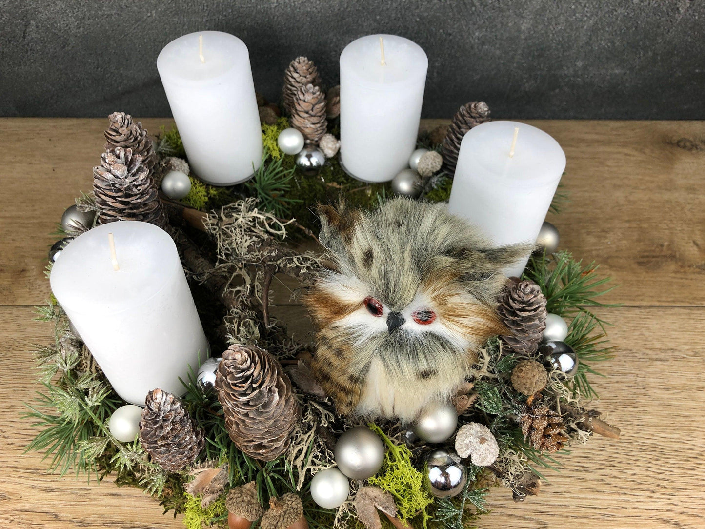 Adventskranz Eule mit Zapfen und Moos - Handgefertigtes Unikat