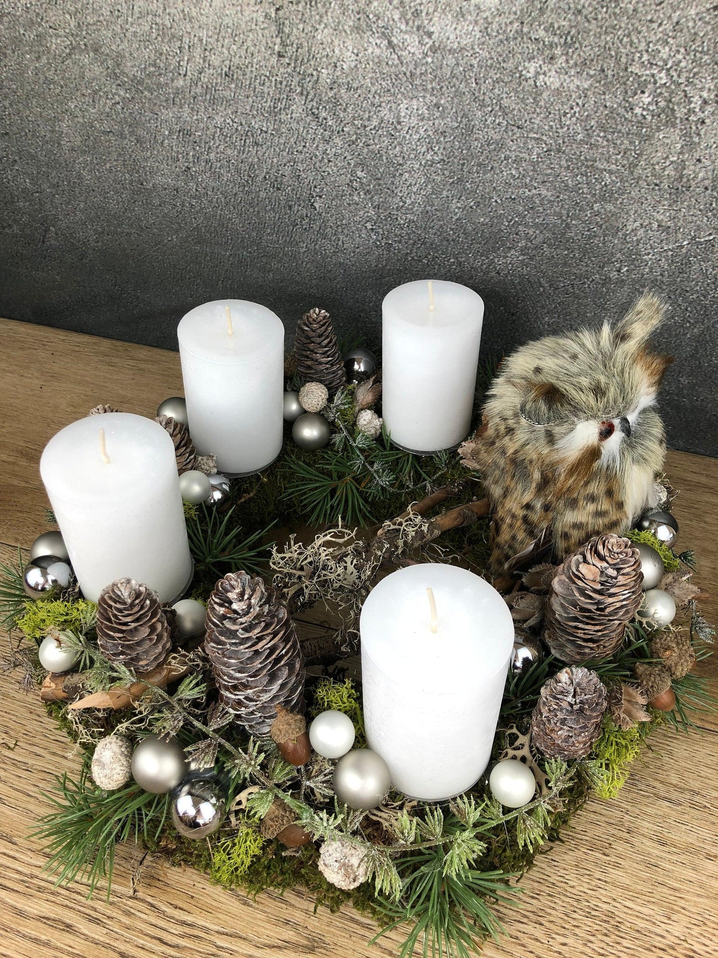 Adventskranz Eule mit Zapfen und Moos - Handgefertigtes Unikat