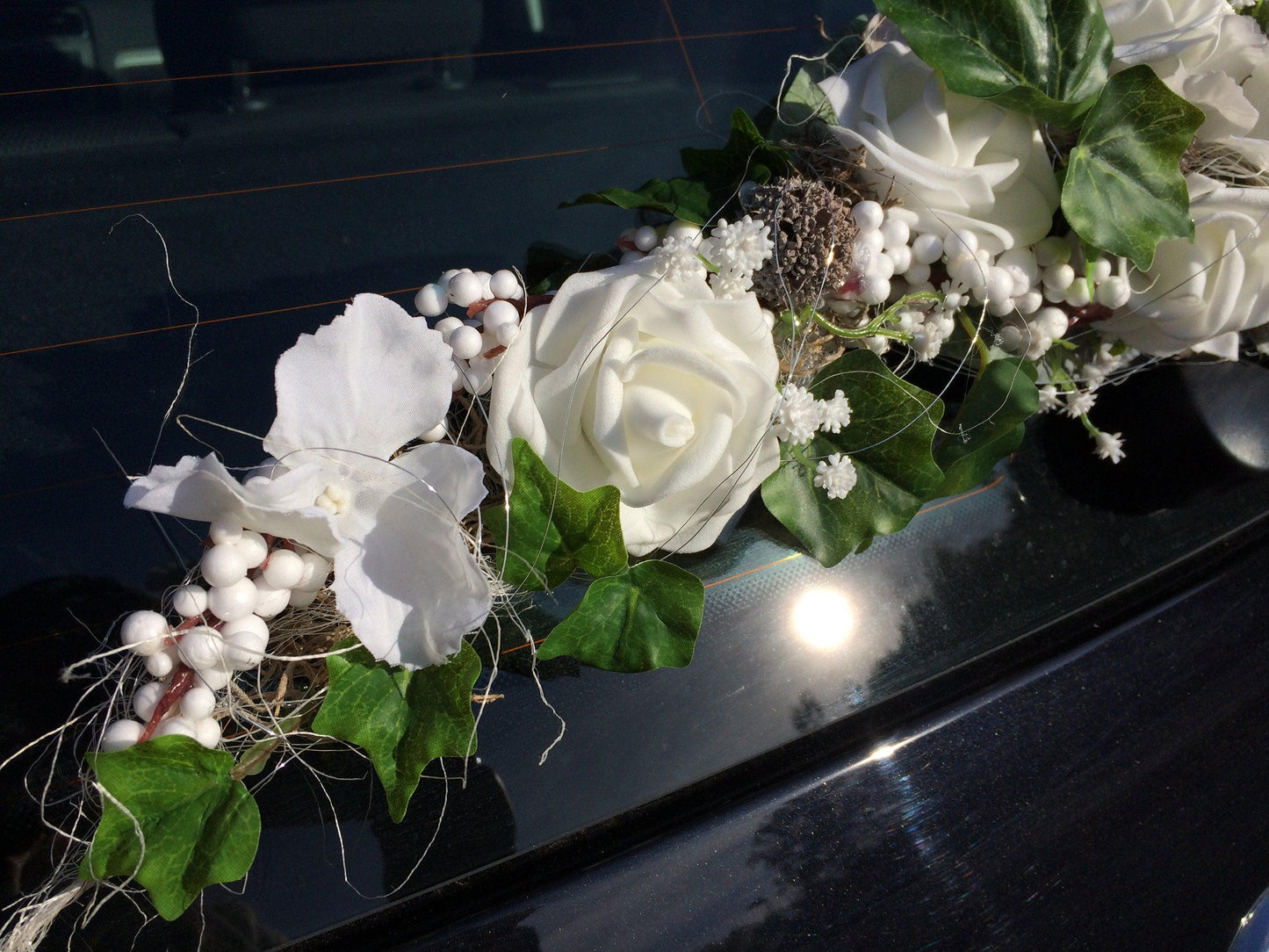 Eleganter handgefertigter Autoschmuck für Ihre Hochzeit