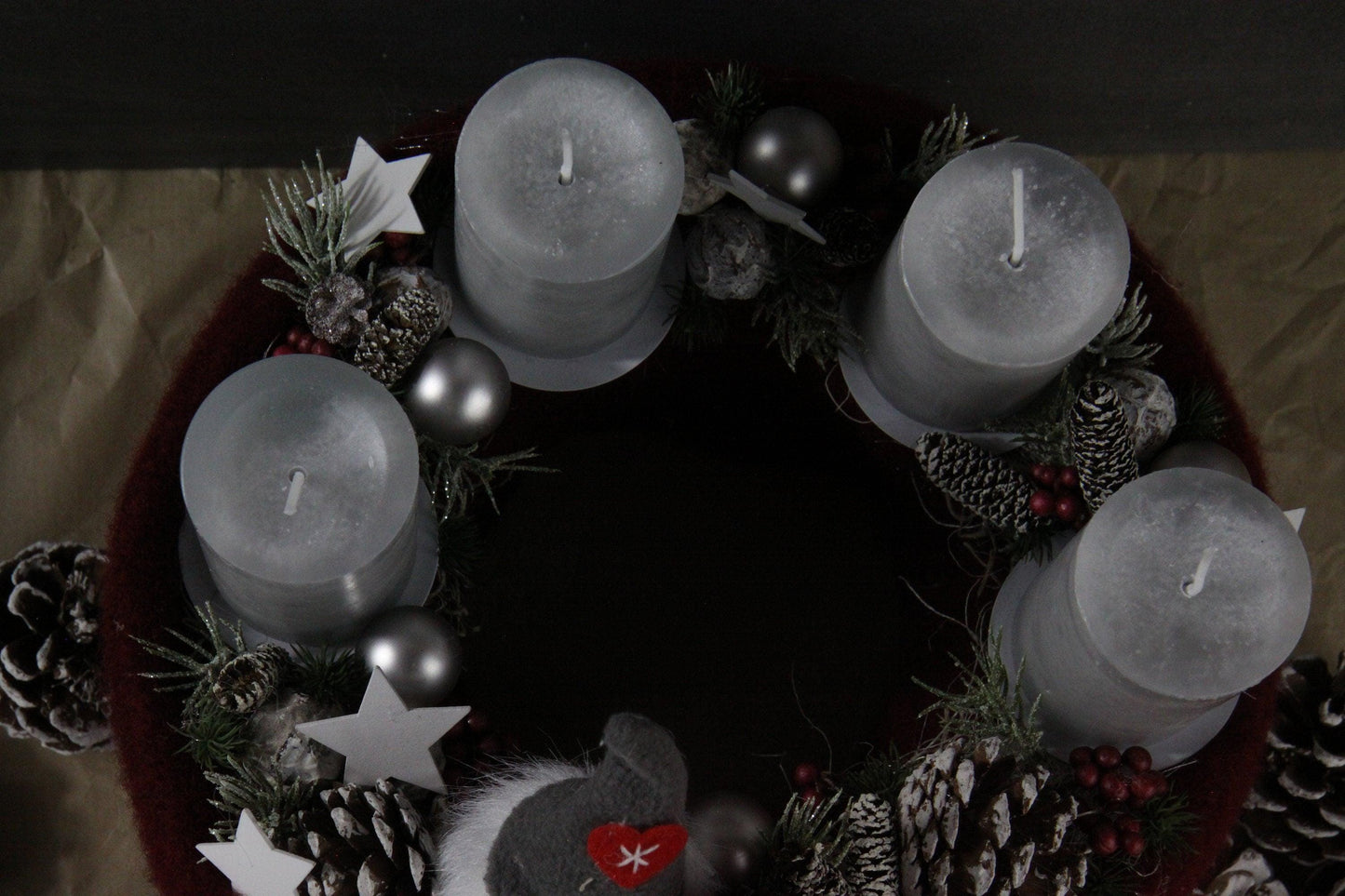 Adventskranz Adventskalender mit Wichteln & Sternen – Handgemachte skandinavische Weihnachtsdeko