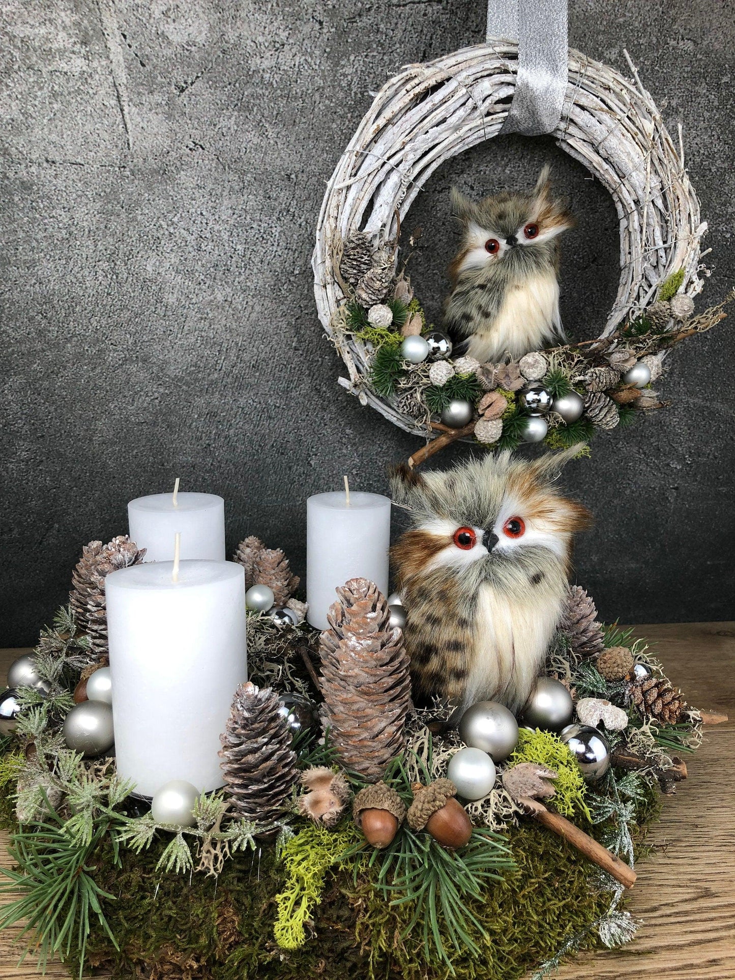 Adventskranz Eule mit Zapfen und Moos - Handgefertigtes Unikat
