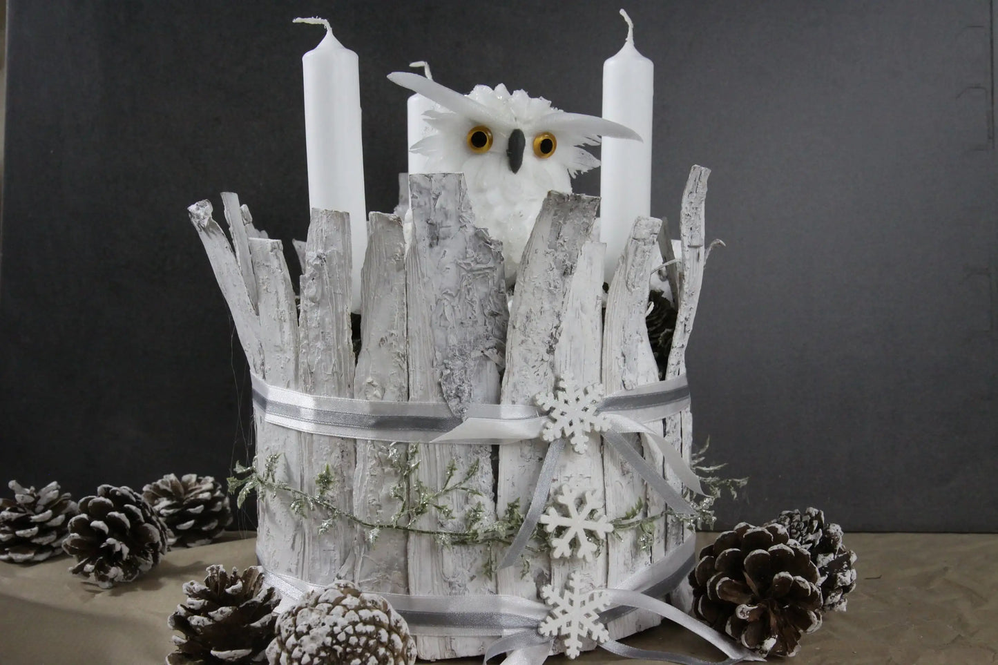 Adventskranz Adventskalender – handgemacht aus Seiden- und Kunstblumen, langlebig & pflegeleicht von SarahsFlowerStudio