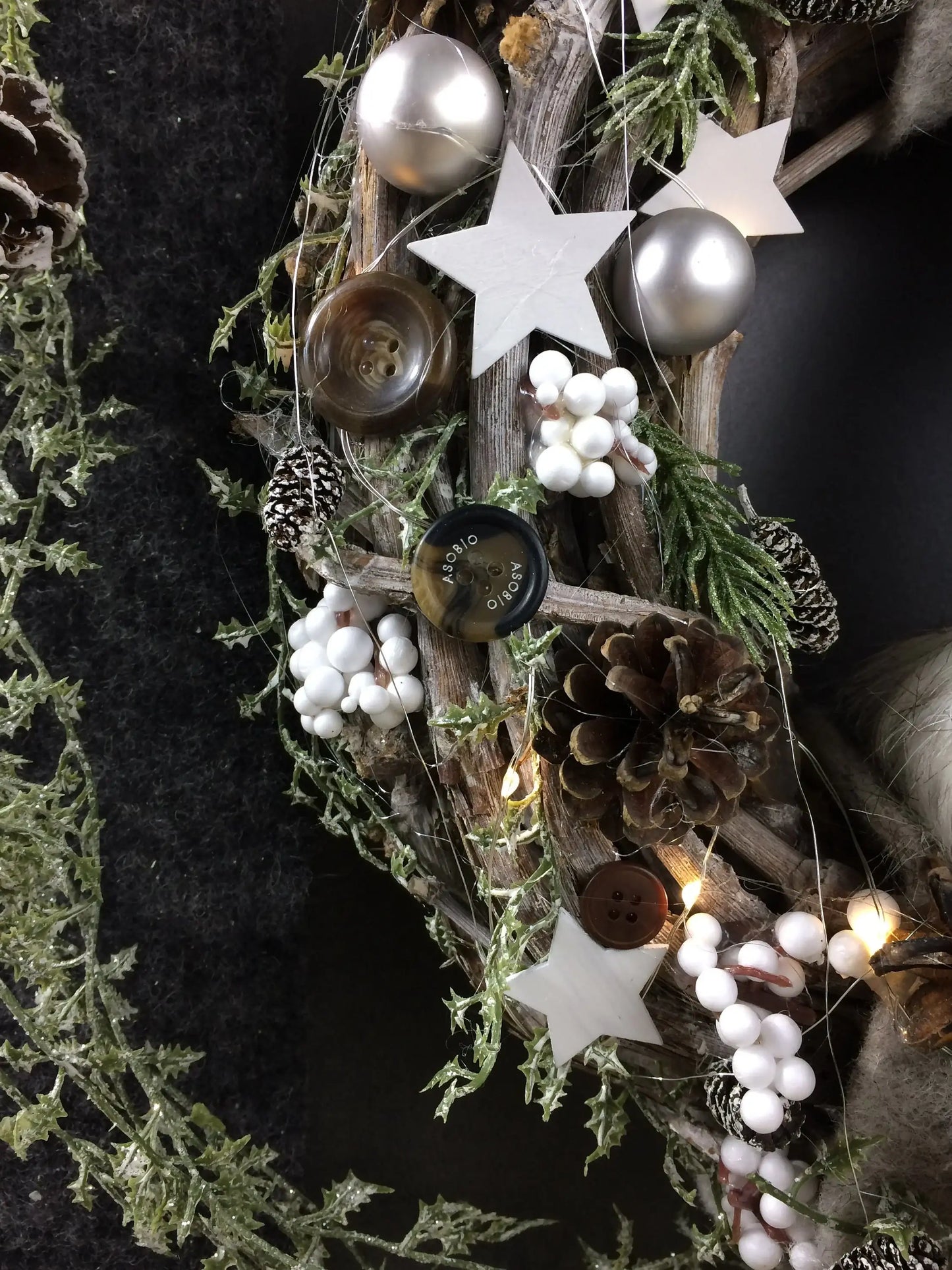 Advent 45cm Türkranz ohne Lichterkette Türdeko Türschmuck Weihnachten Weidenkranz Wichtel – handgemacht aus Seiden- und Kunstblumen, langlebig & pflegeleicht von SarahsFlowerStudio