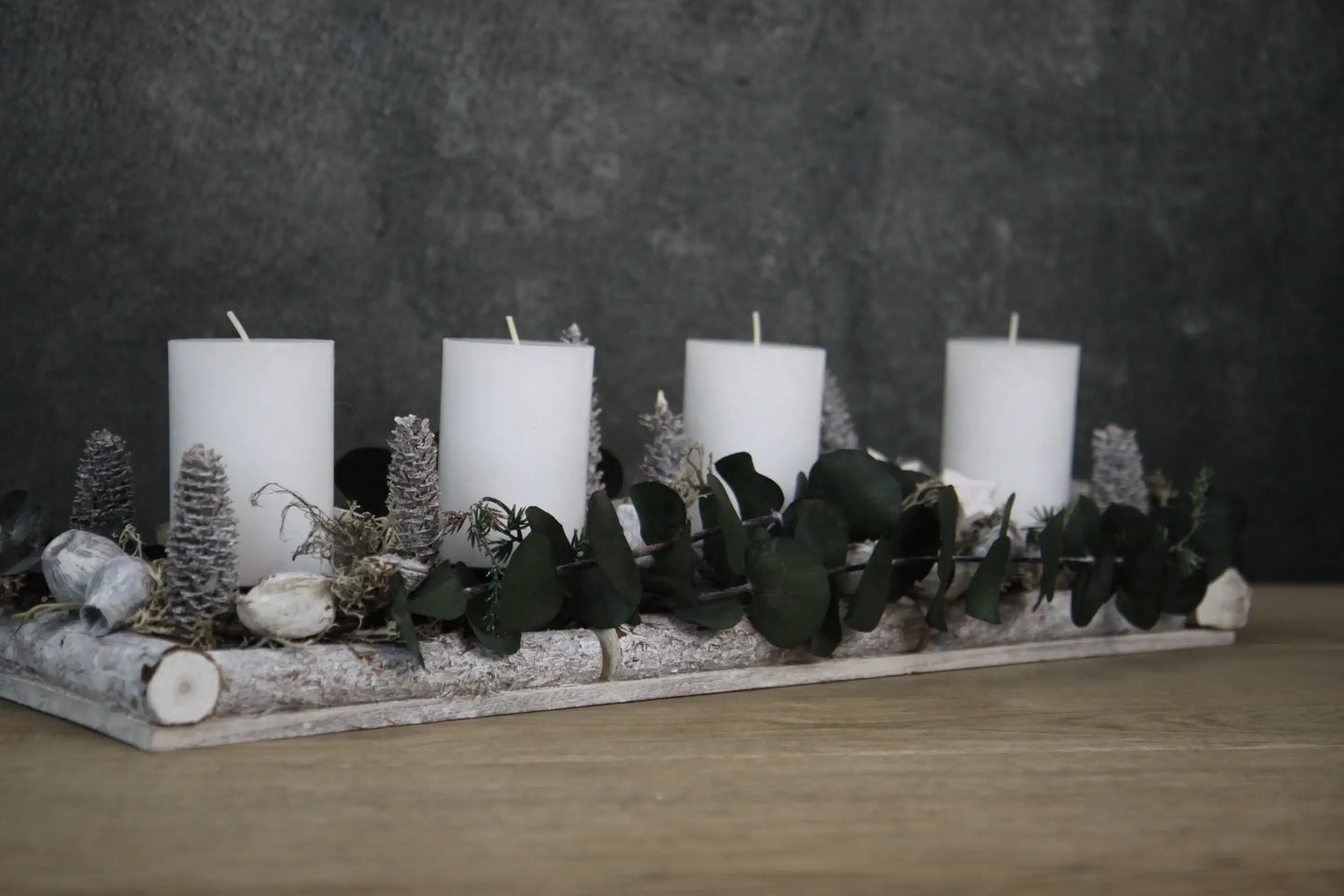 Adventskranz Adventskalender Sterne Zapfen Eukalyptus Modern Länglich in zwei verschiedenen Größen L und XL – handgemacht aus Seiden- und Kunstblumen, langlebig & pflegeleicht von SarahsFlowerStudio