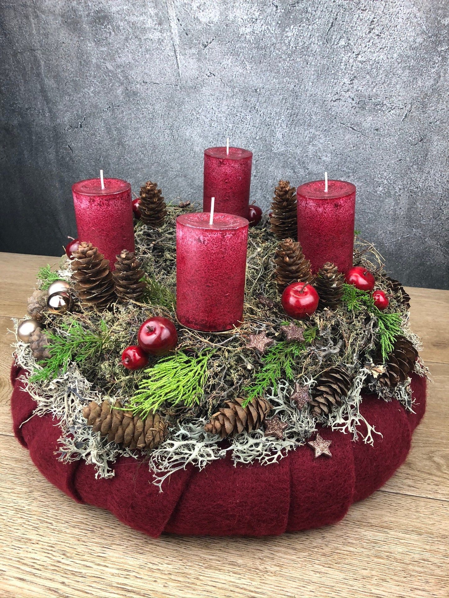 Adventskranz rund mit Zapfen – Naturmaterialien mehrjährig – Adventskranz – SarahsFlowerStudio
