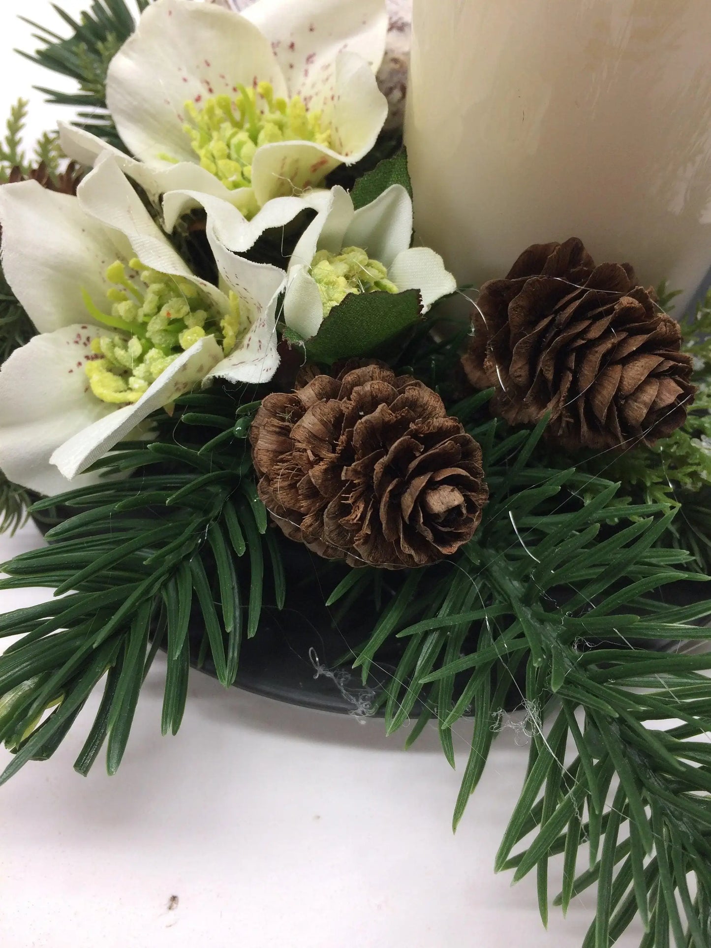 Grabgesteck Grabschmuck Allerheiligen mit Kerze 20cm Grabdeko Grabdekoration – handgemacht aus Seiden- und Kunstblumen, langlebig & pflegeleicht von SarahsFlowerStudio