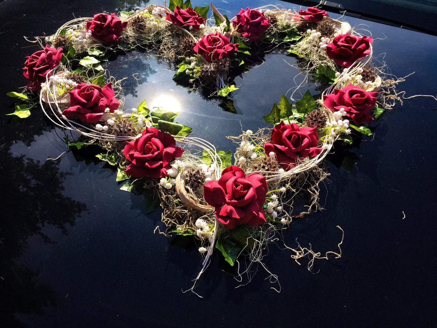 Autoschmuck Set 3 Teilig Herz und Schleifen Autodekoration Autoblumenschmuck Gesteck Hochzeit Kutschen Schmuck Kutschendeko Kutsche Wedding – handgemacht aus Seiden- und Kunstblumen, langlebig & pflegeleicht von SarahsFlowerStudio