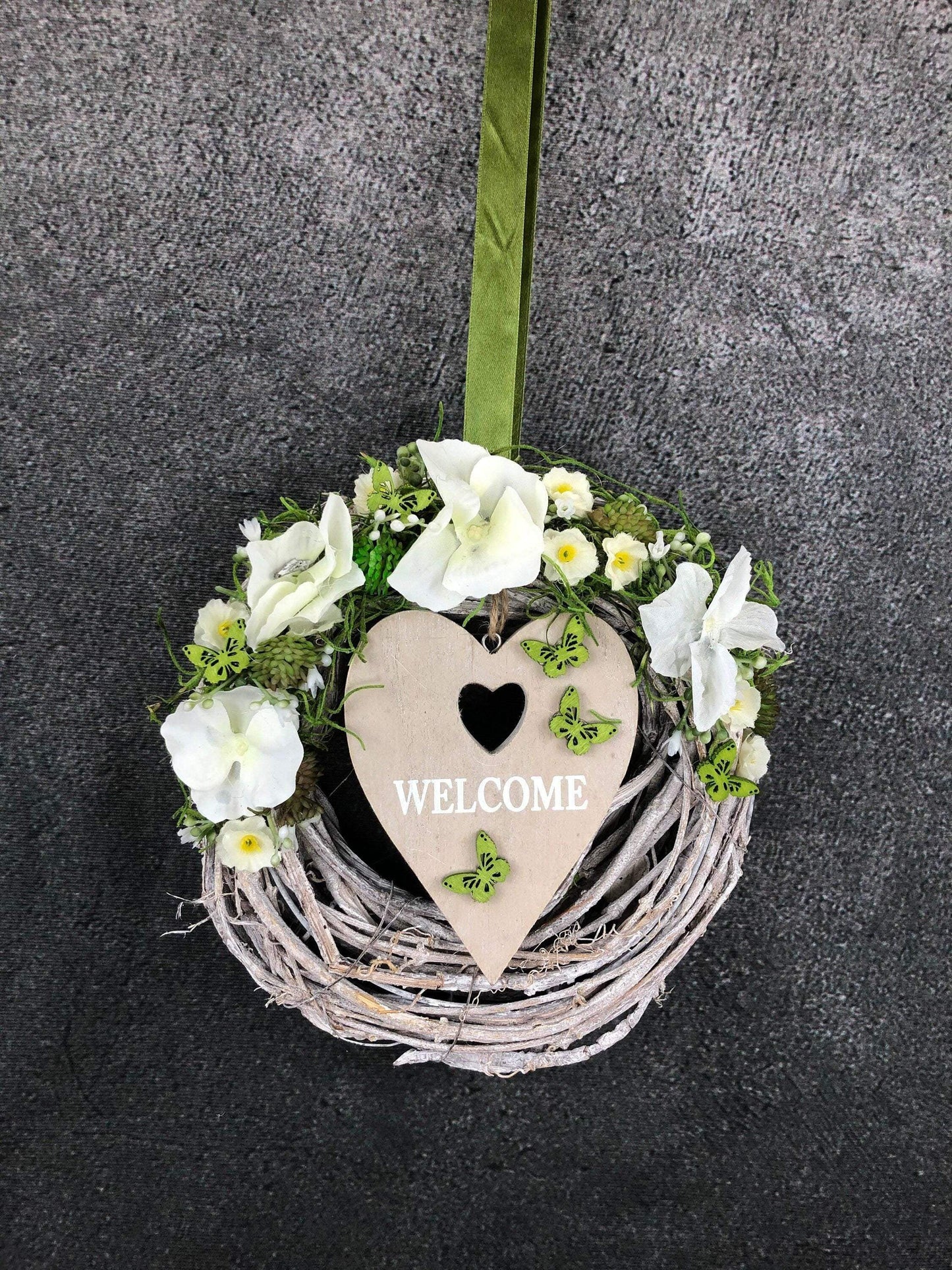 Türkranz Türdeko Türschmuck Herz Welcome Modern ganzjährig Tür Schmuck Schmetterling Herbst – handgemacht aus Seiden- und Kunstblumen, langlebig & pflegeleicht von SarahsFlowerStudio