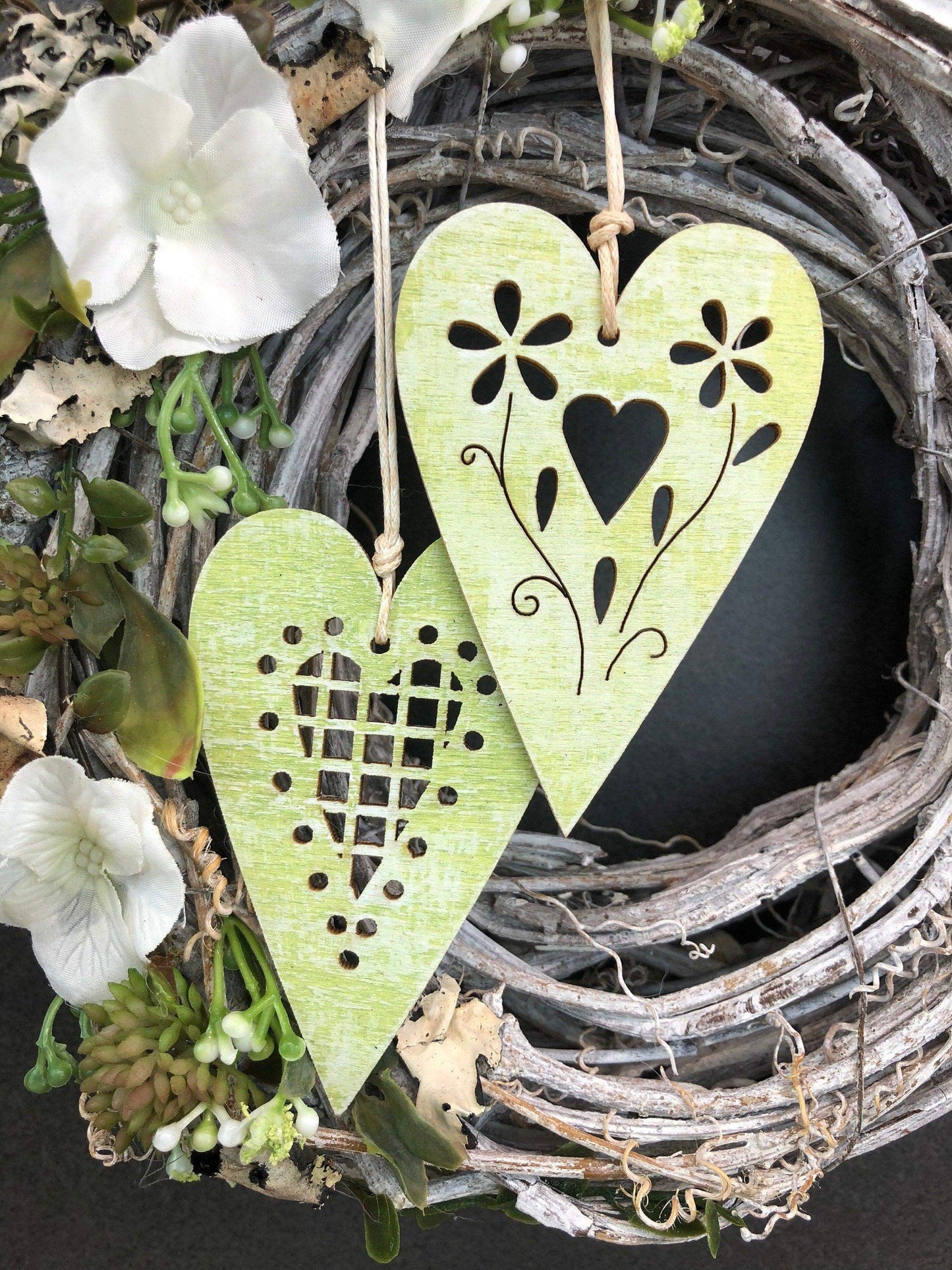 Türkranz Türdeko Türschmuck Frühling Herz Modern ganzjährig Tür Schmuck Eukalyptus Herbst – handgemacht aus Seiden- und Kunstblumen, langlebig & pflegeleicht von SarahsFlowerStudio