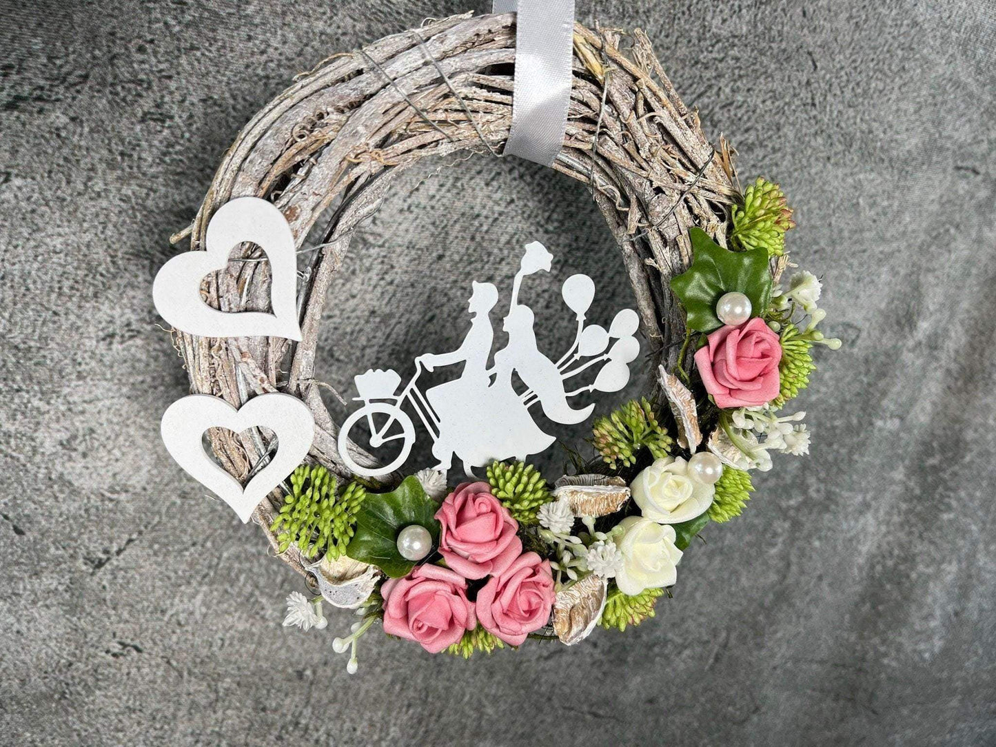 Türkranz 20cm Türdeko Türschmuck Hochzeit Hochzeitspaar Rosen ganzjährig Tür Schmuck – handgemacht aus Seiden- und Kunstblumen, langlebig & pflegeleicht von SarahsFlowerStudio