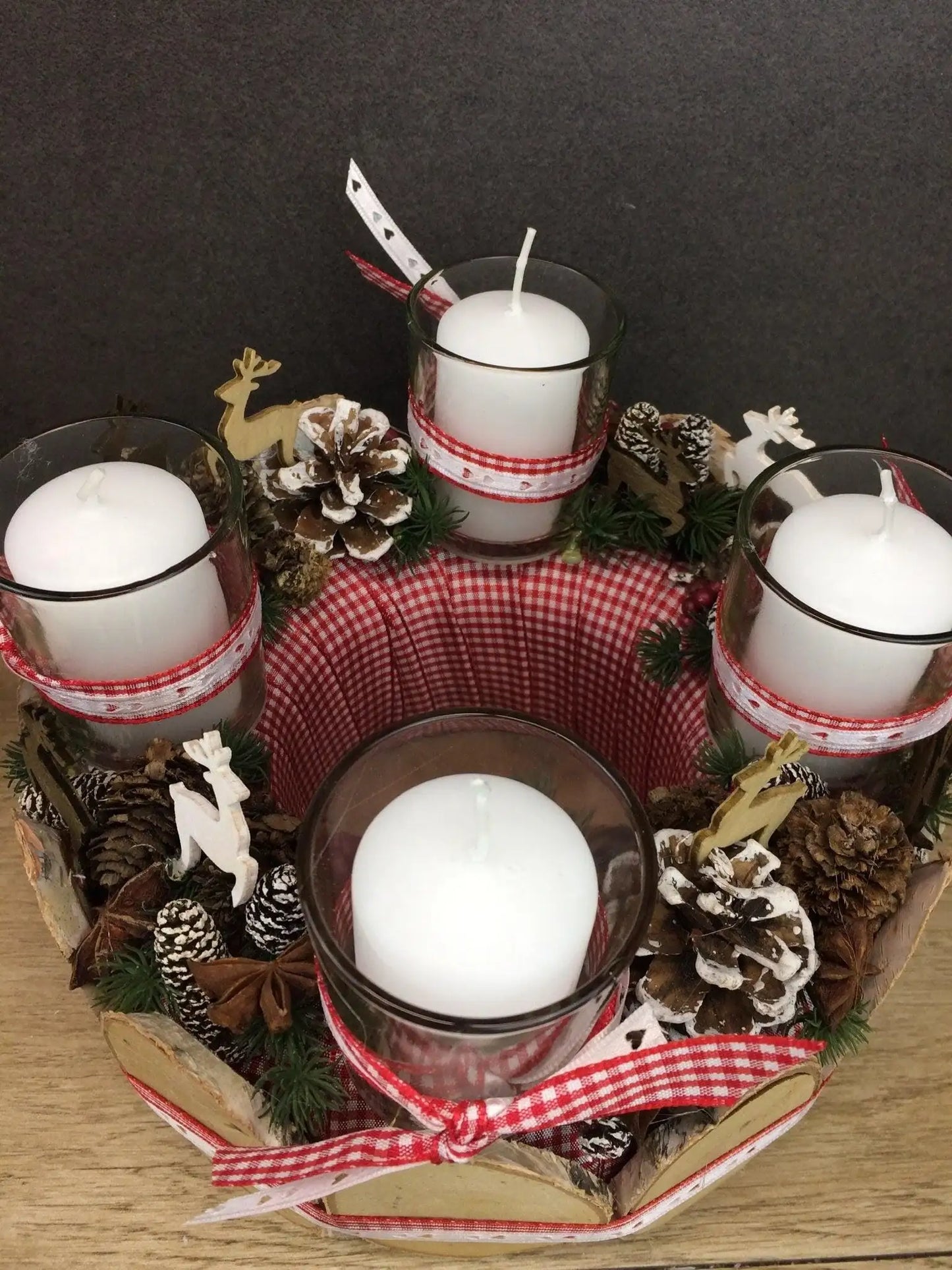 Adventskranz – handgemacht aus Seiden- und Kunstblumen, langlebig & pflegeleicht von SarahsFlowerStudio