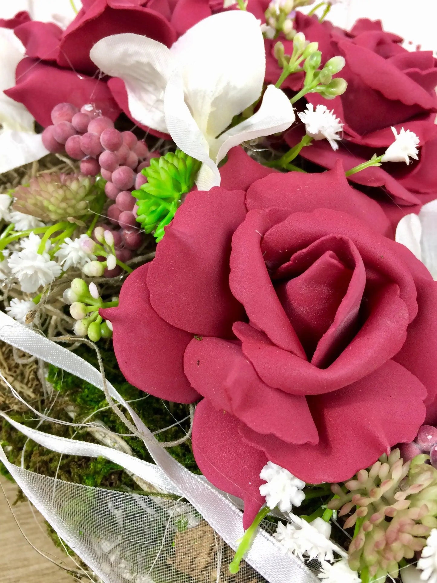 Grabgesteck Grabschmuck Herz 30cm Farbwunsch Grabdeko Grabdekoration – handgemacht aus Seiden- und Kunstblumen, langlebig & pflegeleicht von SarahsFlowerStudio