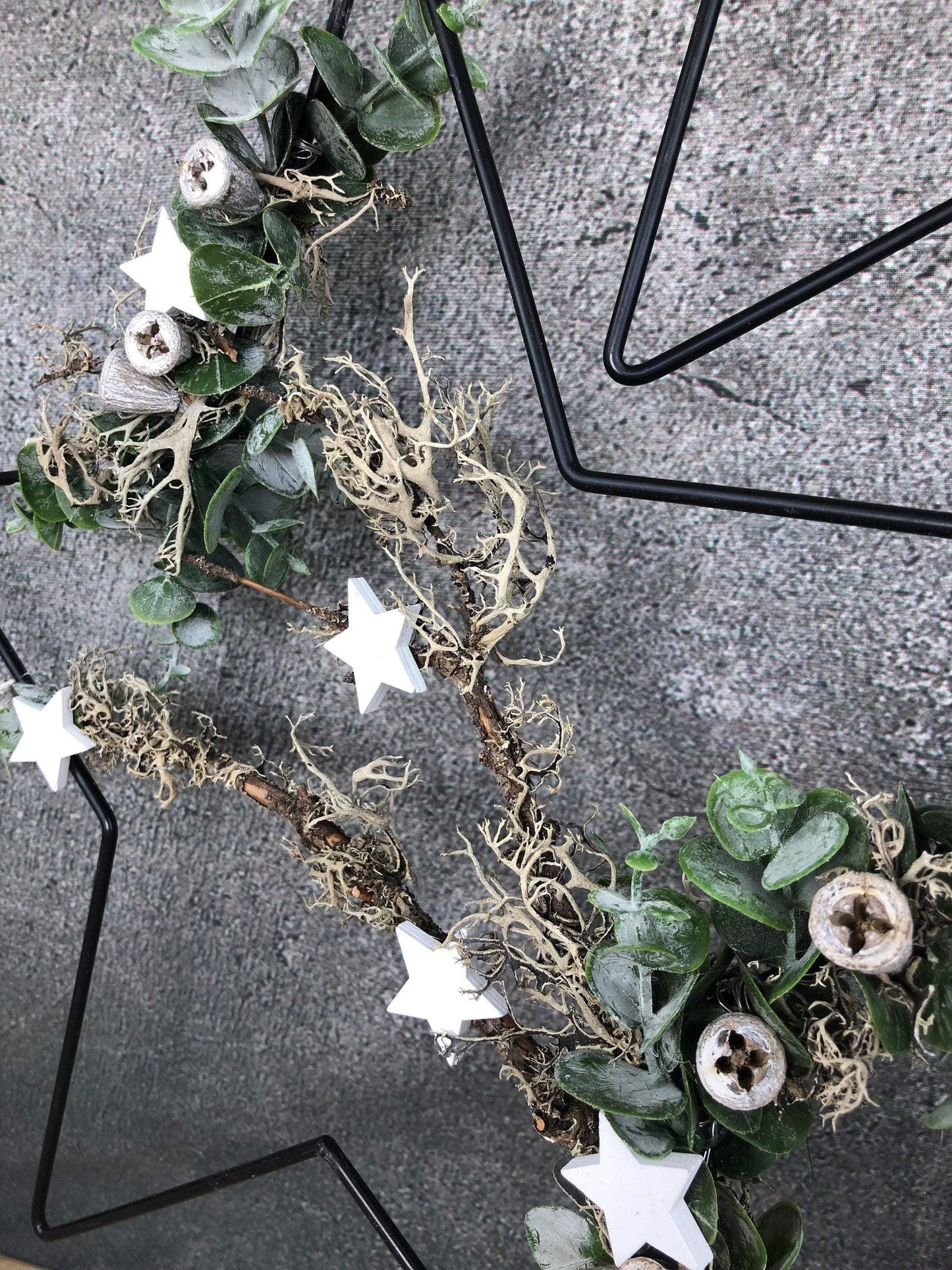 Stern Fensterdeko Türkranz Advent Modern Ring Fenster Fensterschmuck Deko Weihnachten Wandschmuck – handgemacht aus Seiden- und Kunstblumen, langlebig & pflegeleicht von SarahsFlowerStudio
