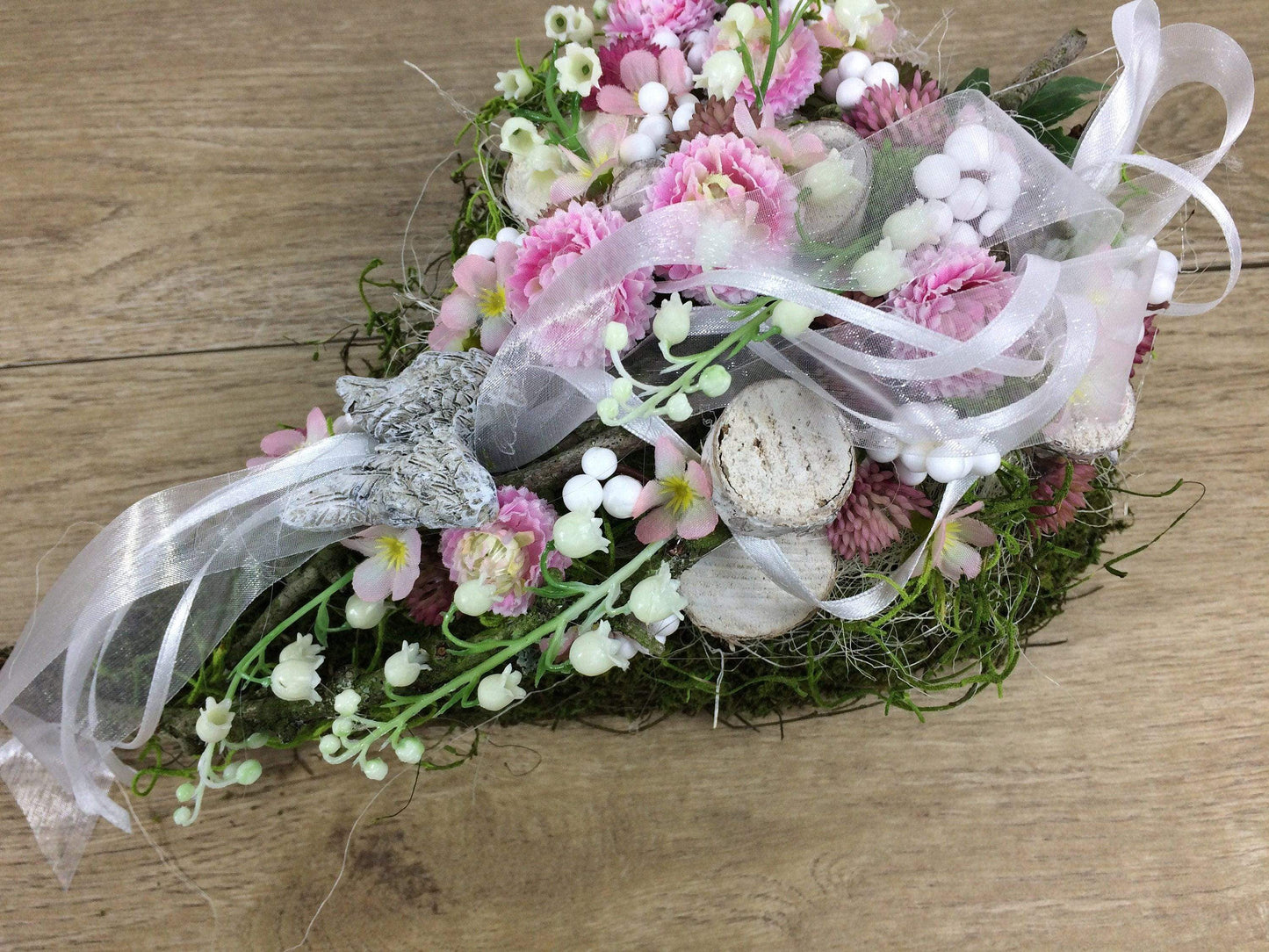 Grabgesteck Grabschmuck Gesteck Herz Moosherz Grabdeko Grabdekoration – handgemacht aus Seiden- und Kunstblumen, langlebig & pflegeleicht von SarahsFlowerStudio
