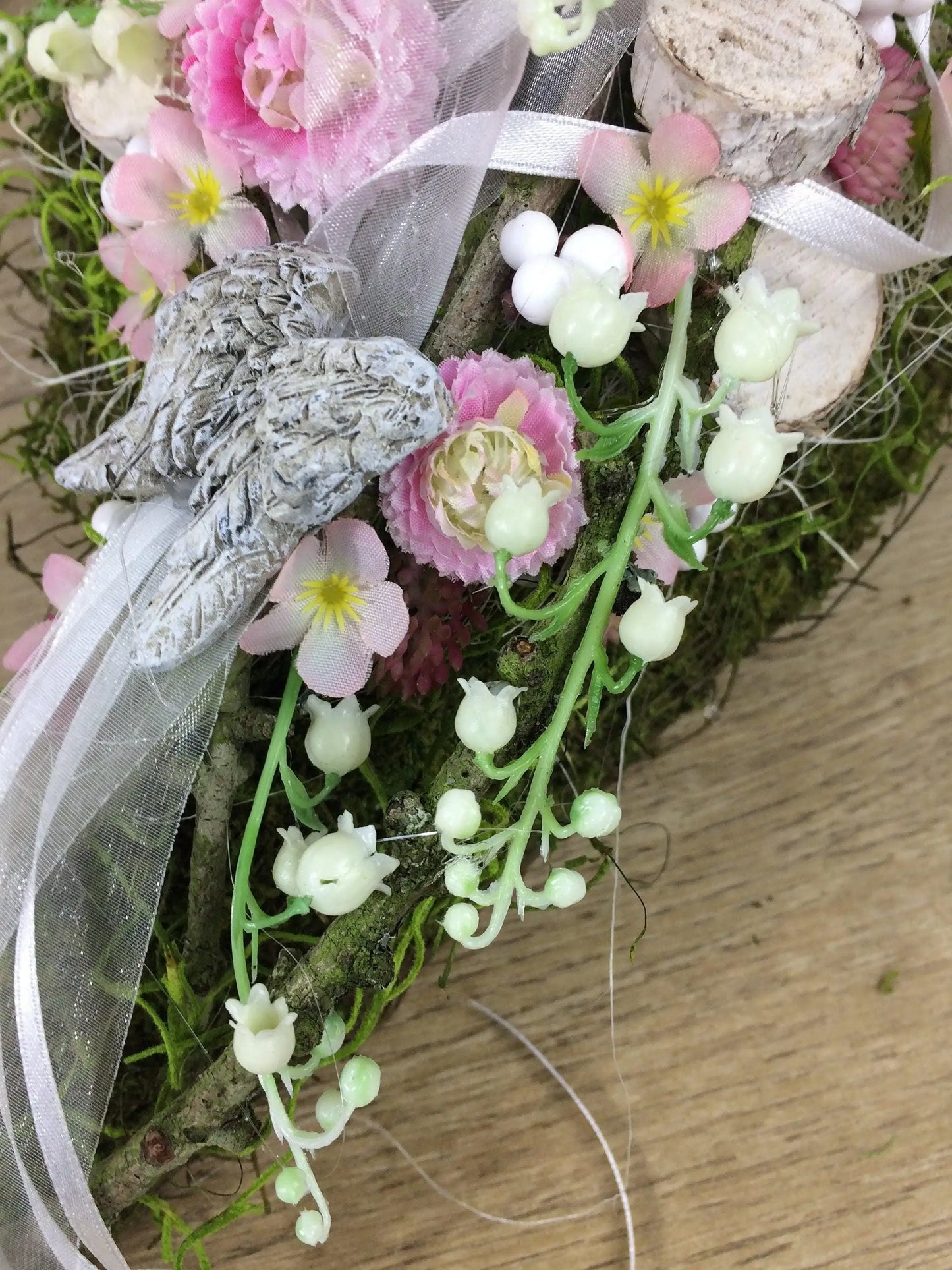Grabgesteck Grabschmuck Gesteck Herz Moosherz Grabdeko Grabdekoration – handgemacht aus Seiden- und Kunstblumen, langlebig & pflegeleicht von SarahsFlowerStudio