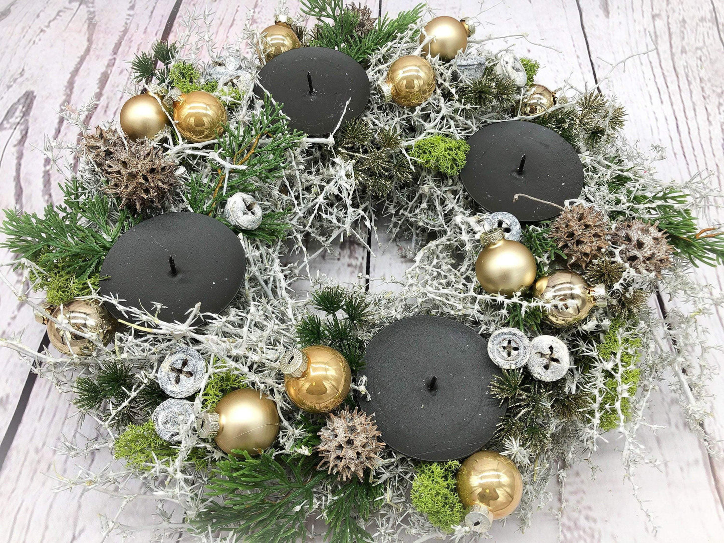 Adventskranz Bastelpaket Aus der Zeitschrift Advents Floristik Adventskalender Asparagus Zapfen mehrjährig groß rund – handgemacht aus Seiden- und Kunstblumen, langlebig & pflegeleicht von SarahsFlowerStudio