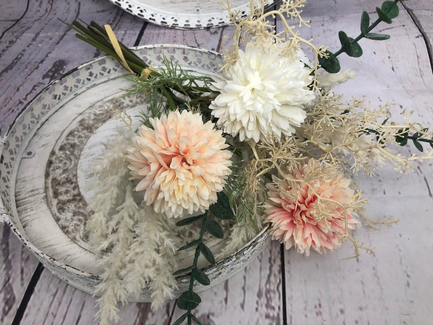 Wiesenblumen Strauß mit Eukalyptus künstlich Blumen Sommer Frühling ganzjährig Modern Blüten – handgemacht aus Seiden- und Kunstblumen, langlebig & pflegeleicht von SarahsFlowerStudio