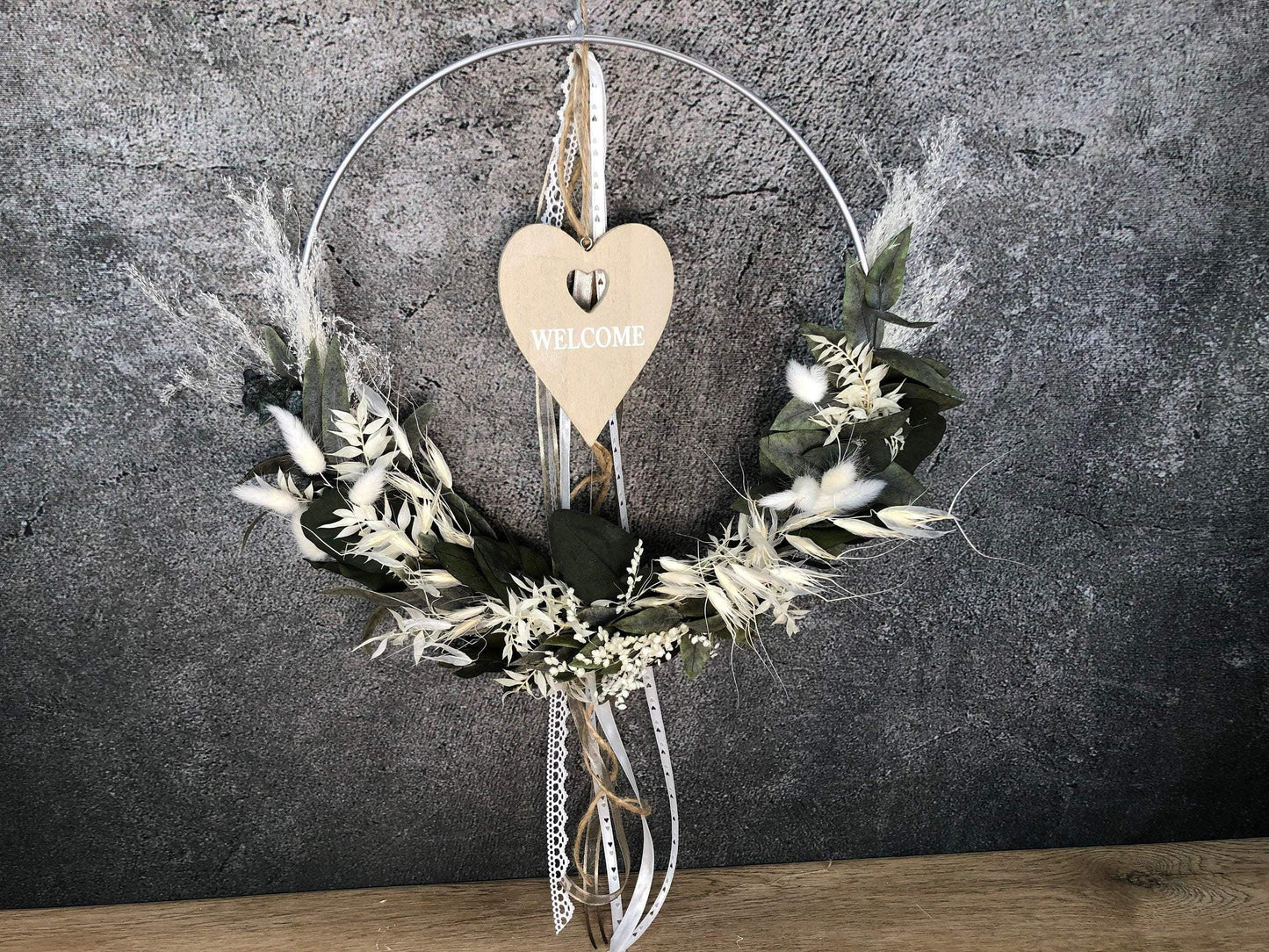 Türkranz Welcome Herz Kranz Ring Eukalyptus Gräser Wandkranz Trockenblumen Natur natürlich Hoop Herbst Herbstlich – handgemacht aus Seiden- und Kunstblumen, langlebig & pflegeleicht von SarahsFlowerStudio