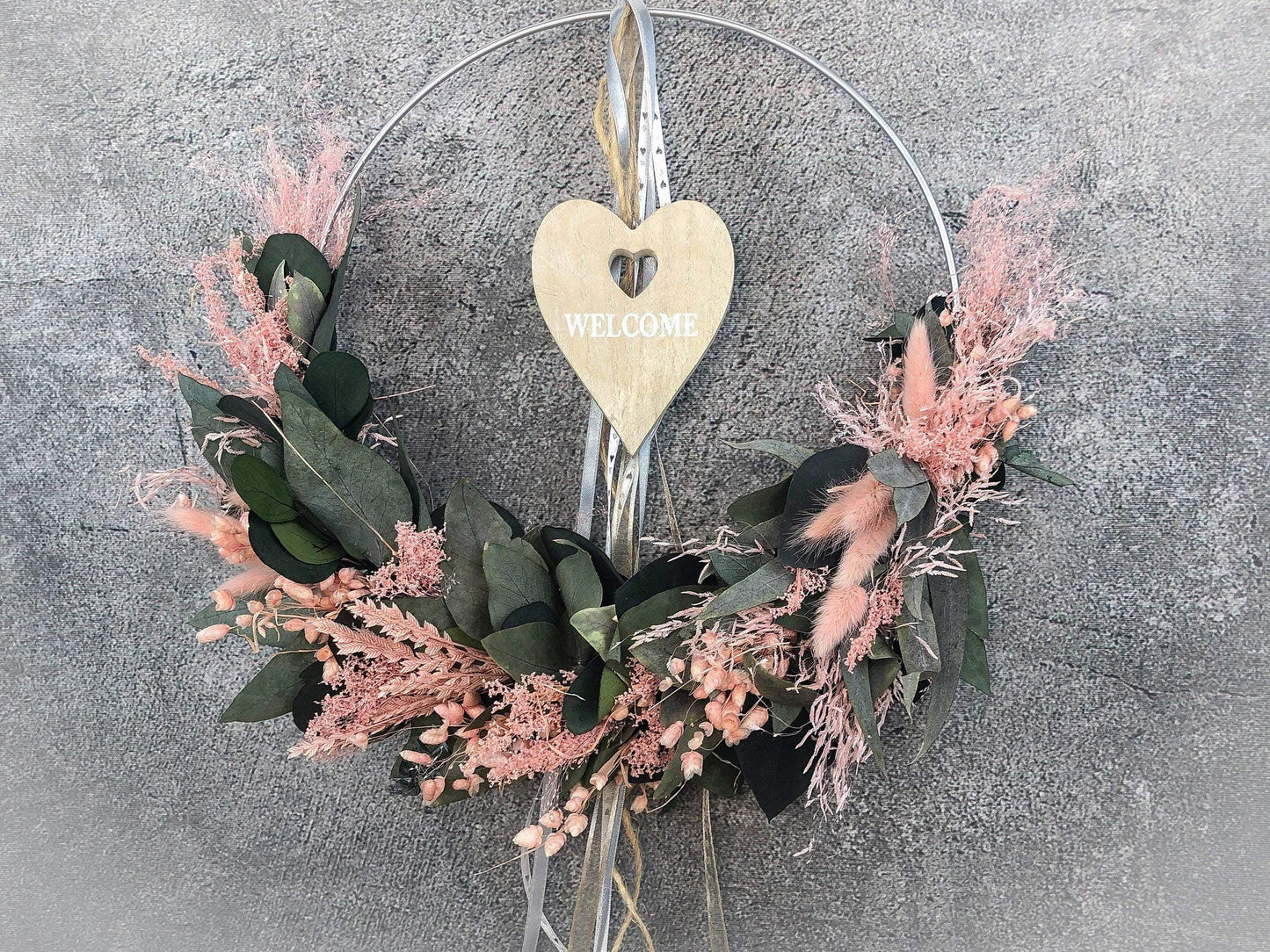 Türkranz Welcome Herz Kranz Ring Eukalyptus Gräser Wandkranz Trockenblumen Natur natürlich Hoop Herbst Herbstlich – handgemacht aus Seiden- und Kunstblumen, langlebig & pflegeleicht von SarahsFlowerStudio