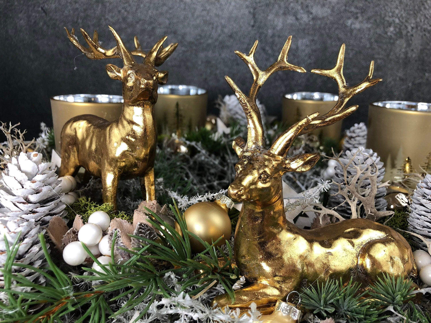 Adventskranz Adventskalender Asparagus Hirsch Zapfen mehrjährig groß rund – handgemacht aus Seiden- und Kunstblumen, langlebig & pflegeleicht von SarahsFlowerStudio