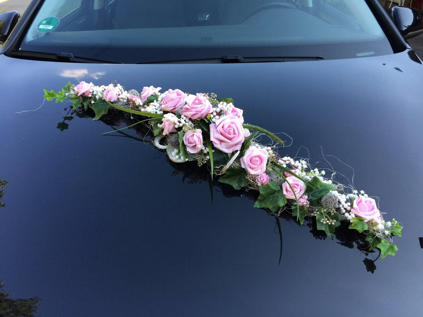 Autoschmuck Autodekoration Autoblumenschmuck Gesteck groß Wunschfarbe Hochzeit Kutschen Schmuck Kutschendeko Kutsche Wedding – handgemacht aus Seiden- und Kunstblumen, langlebig & pflegeleicht von SarahsFlowerStudio