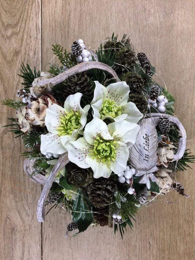 Grabgesteck Grabschmuck Gesteck Grab Allerheiligen extra Schwer Grave Arrangument grave flowers longlasting – handgemacht aus Seiden- und Kunstblumen, langlebig & pflegeleicht von SarahsFlowerStudio