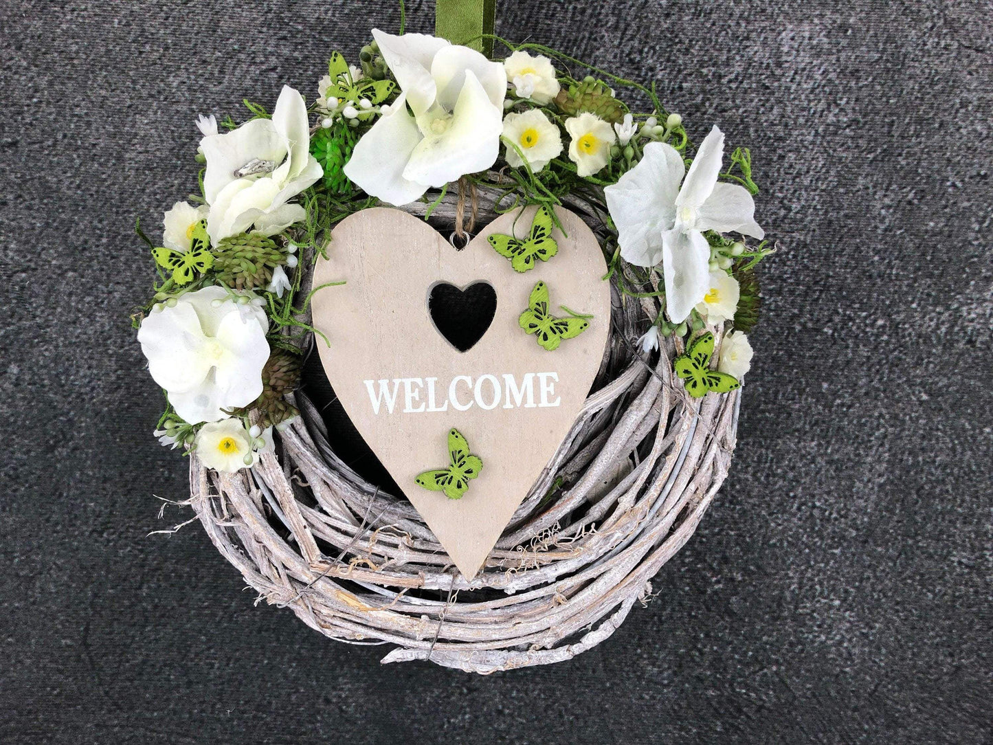 Türkranz Türdeko Türschmuck Herz Welcome Modern ganzjährig Tür Schmuck Schmetterling Herbst – handgemacht aus Seiden- und Kunstblumen, langlebig & pflegeleicht von SarahsFlowerStudio