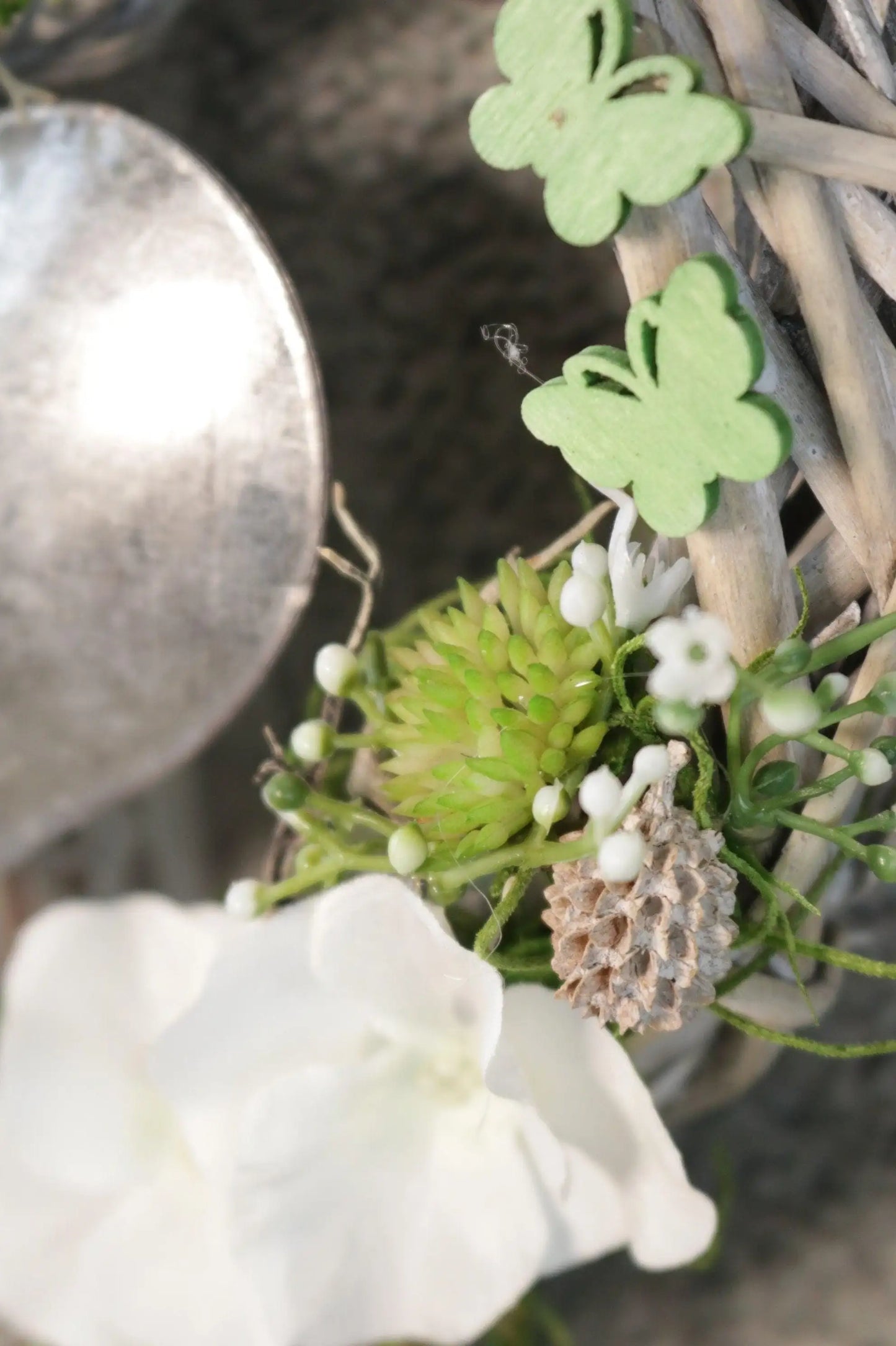 Türkranz Türdeko Türschmuck Herz Modern ganzjährig Tür Hortensie Schmetterling Schleierkraut – handgemacht aus Seiden- und Kunstblumen, langlebig & pflegeleicht von SarahsFlowerStudio