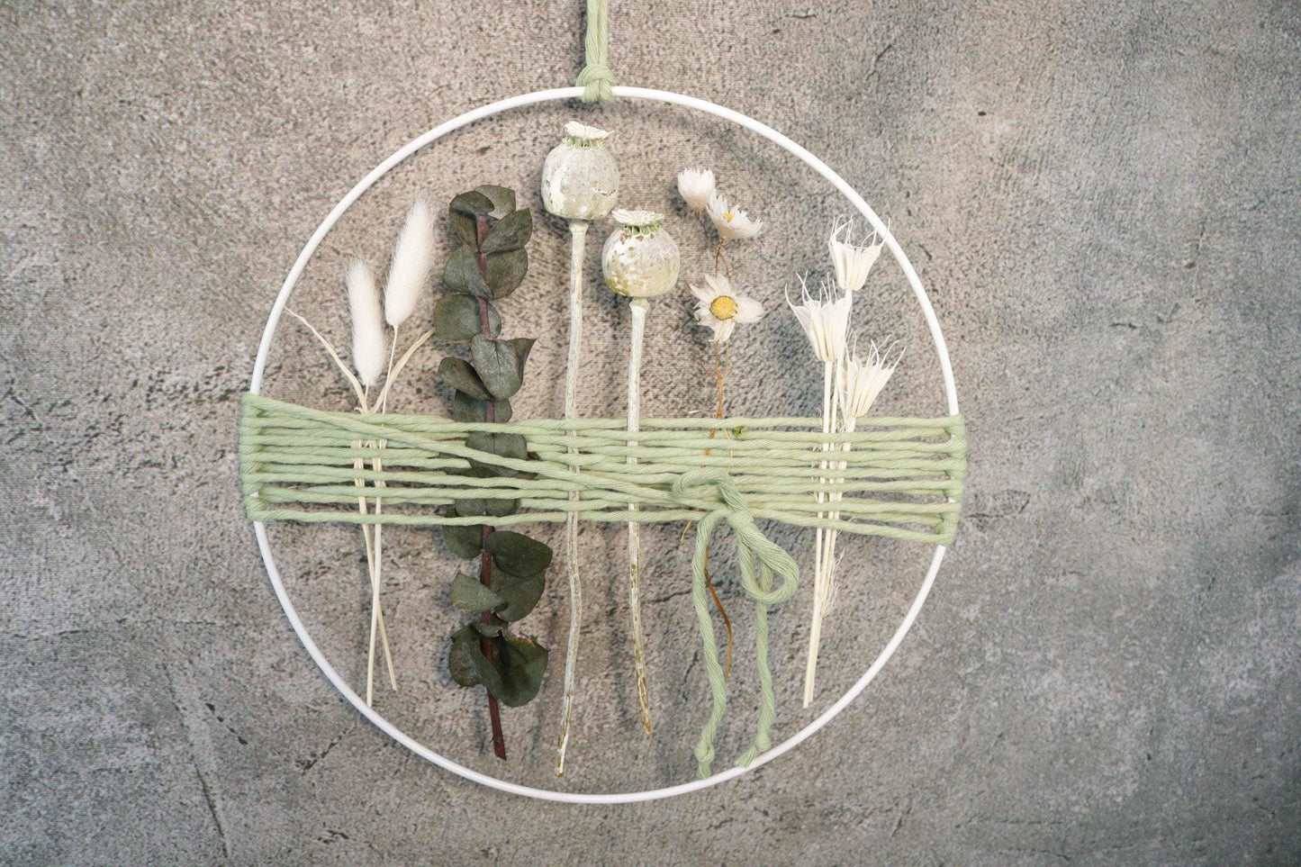 Türkranz Kranz Ring Gräser Wandkranz Trockenblumen Natur natürlich Hoop Fensterdeko – handgemacht aus Seiden- und Kunstblumen, langlebig & pflegeleicht von SarahsFlowerStudio