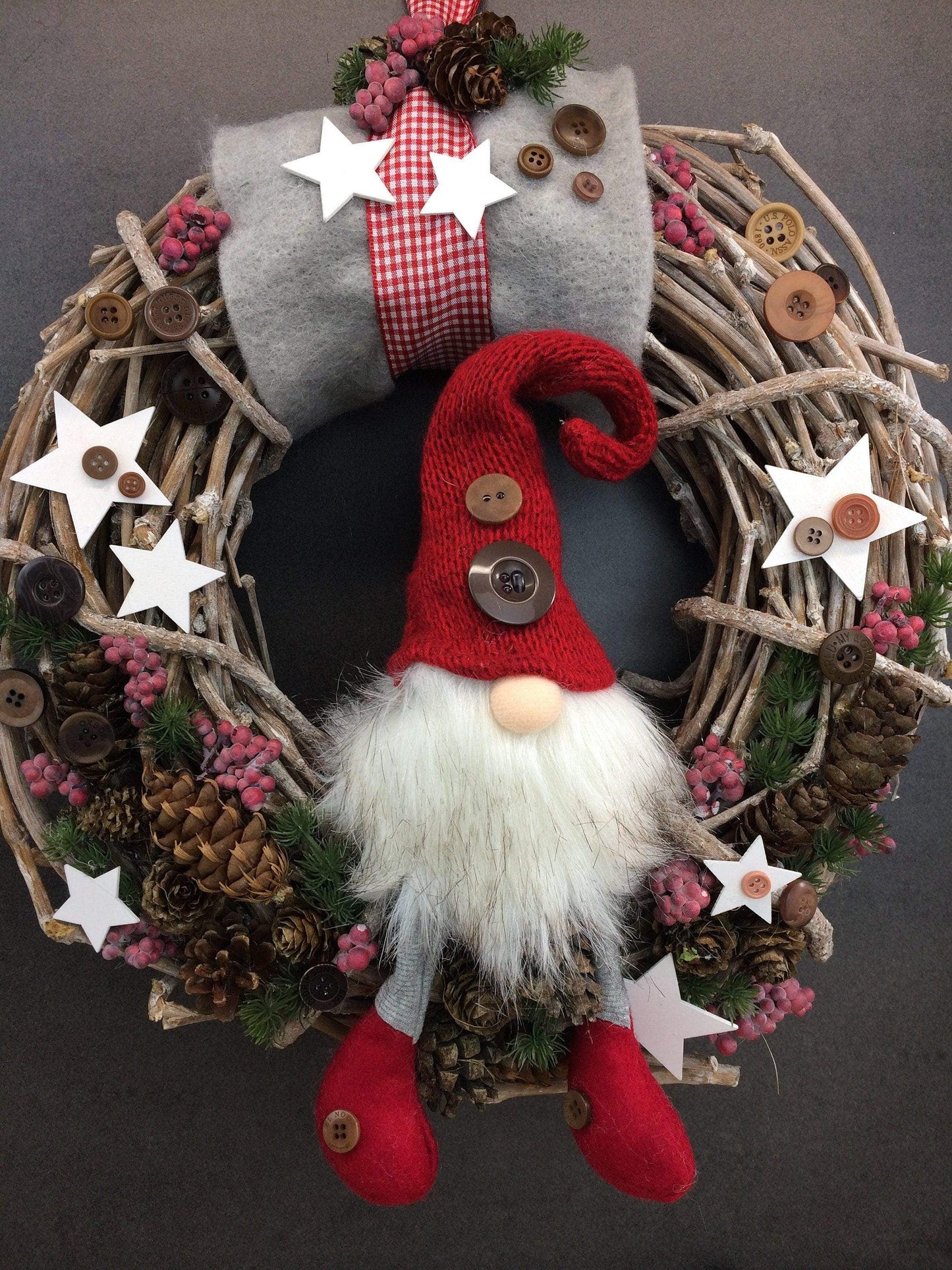 Advent Türkranz Türdeko Türschmuck Weihnachten Weidenkranz Wichtel – handgemacht aus Seiden- und Kunstblumen, langlebig & pflegeleicht von SarahsFlowerStudio