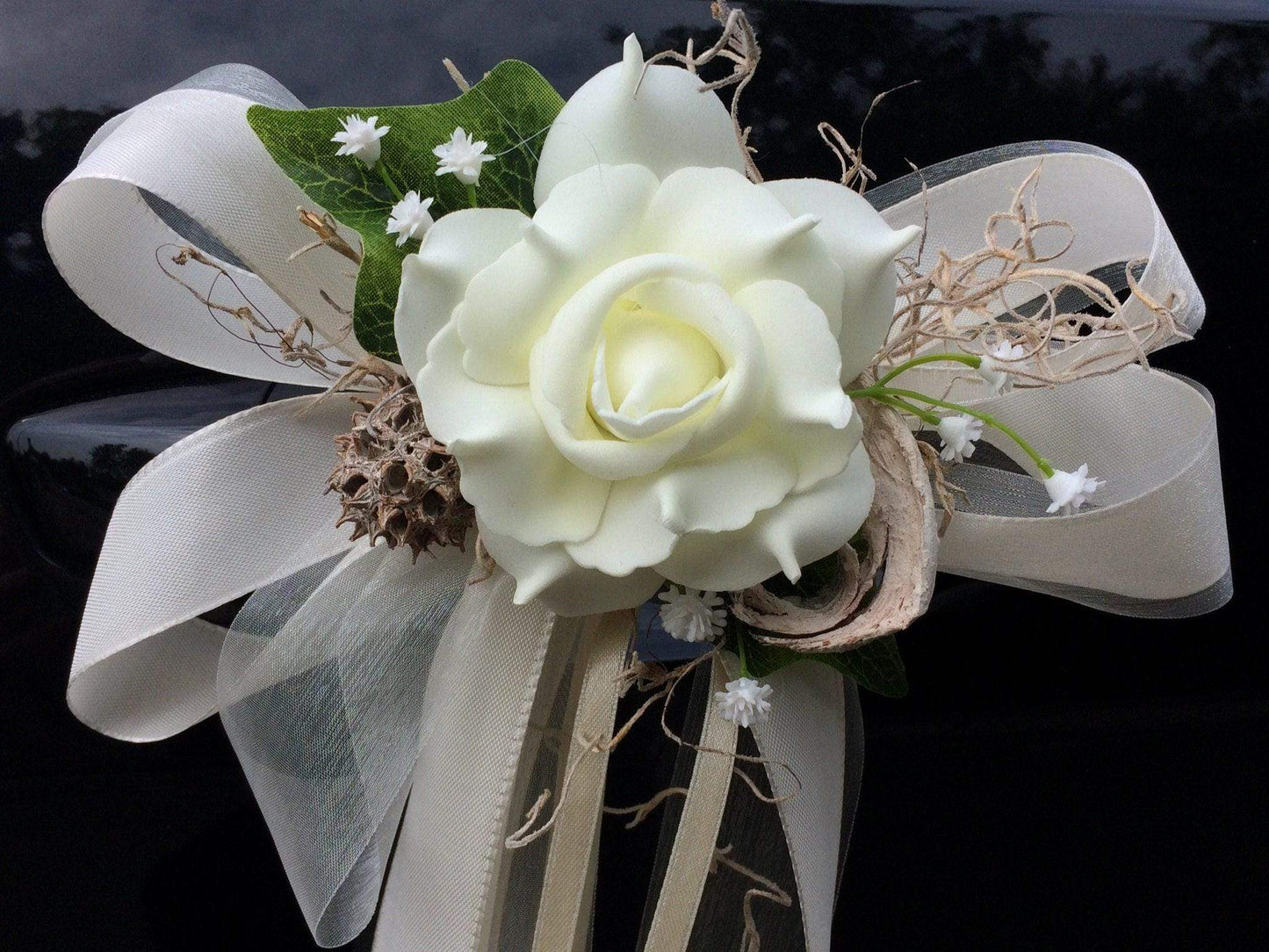 Autoschmuck Set 3 Teilig Herz und Schleifen Autodekoration Autoblumenschmuck Gesteck Hochzeit Kutschen Schmuck Kutschendeko Kutsche Wedding – handgemacht aus Seiden- und Kunstblumen, langlebig & pflegeleicht von SarahsFlowerStudio