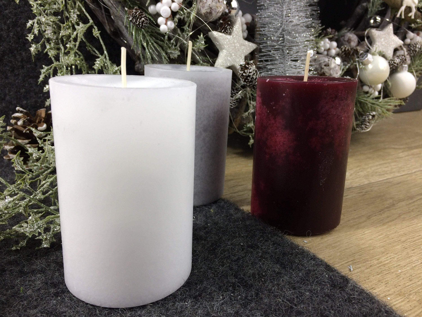 Kerzen Stumpen Stumpenkerzen Ersatzkerzen für Adventskranz – handgemacht aus Seiden- und Kunstblumen, langlebig & pflegeleicht von SarahsFlowerStudio
