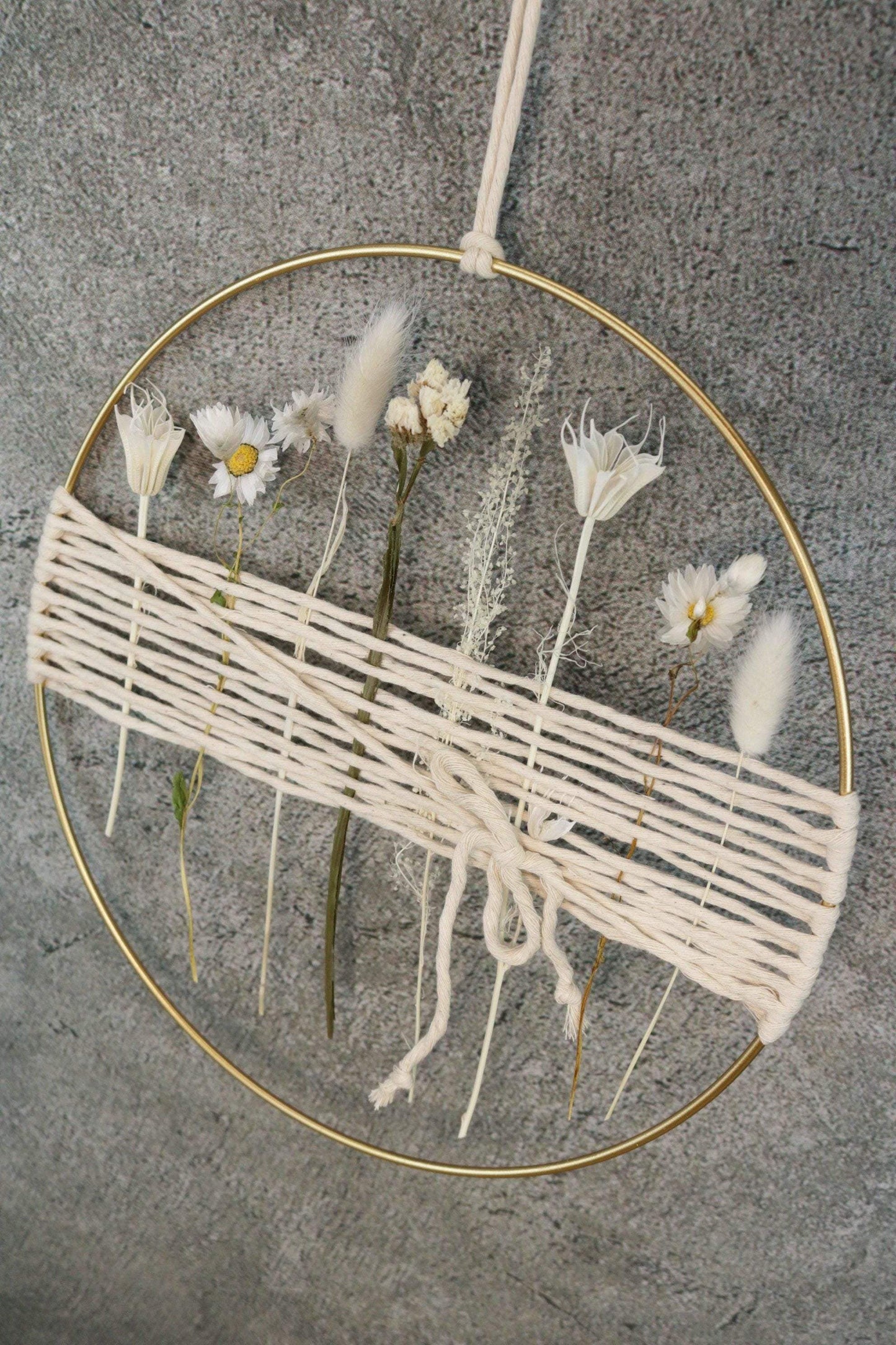 Türkranz Kranz Ring Gräser Wandkranz Trockenblumen Natur natürlich Hoop Fensterdeko – handgemacht aus Seiden- und Kunstblumen, langlebig & pflegeleicht von SarahsFlowerStudio