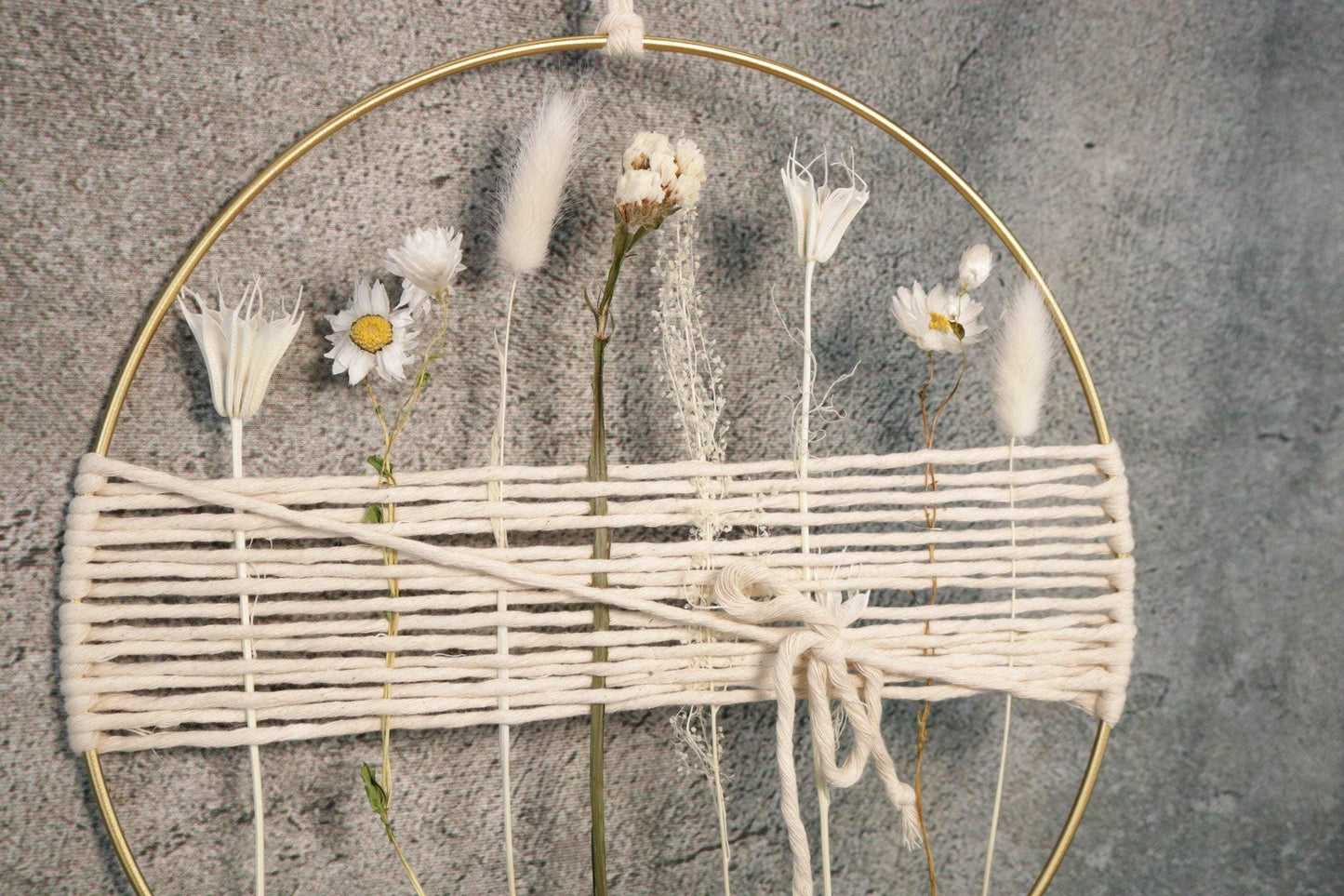 Türkranz Kranz Ring Gräser Wandkranz Trockenblumen Natur natürlich Hoop Fensterdeko – handgemacht aus Seiden- und Kunstblumen, langlebig & pflegeleicht von SarahsFlowerStudio