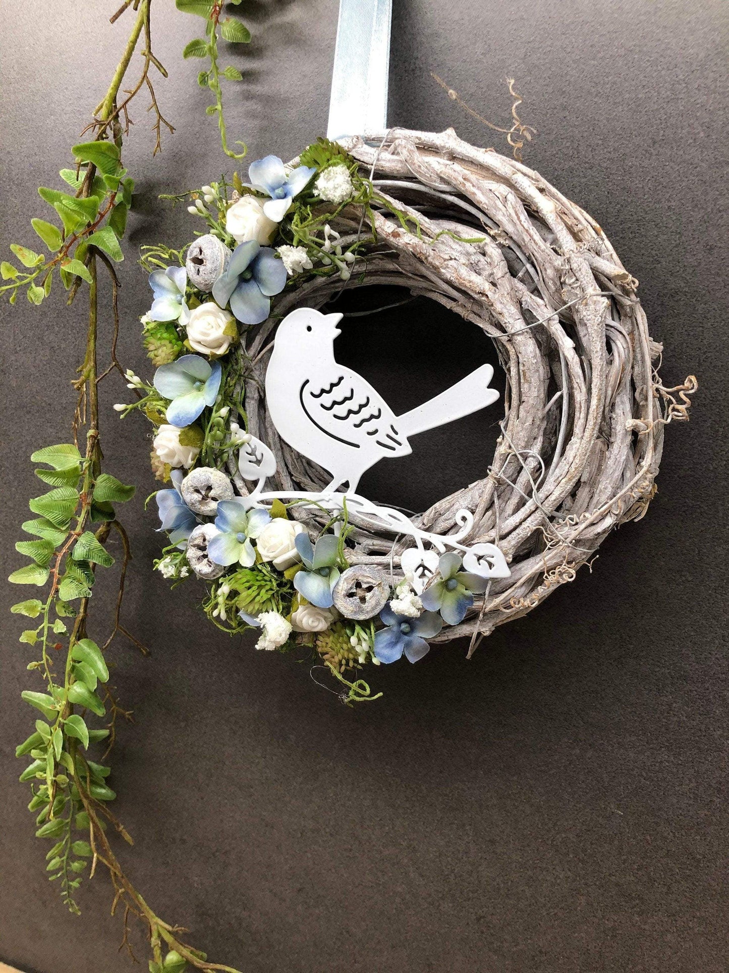 Türkranz Türdeko Türschmuck Modern Ganzjährig Vögel Vogel Rose Schleierkraut Band Tür Schmuck Herbst – handgemacht aus Seiden- und Kunstblumen, langlebig & pflegeleicht von SarahsFlowerStudio