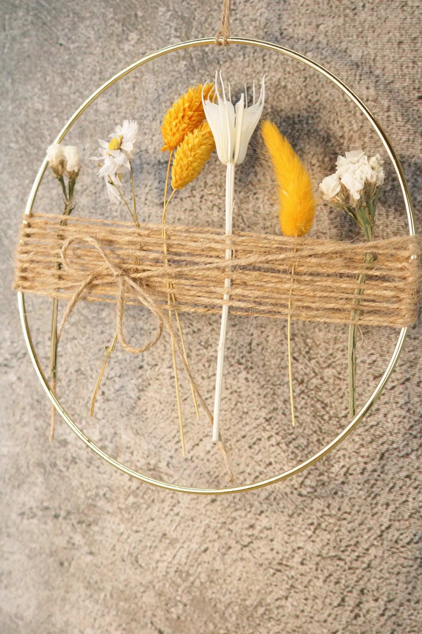 Türkranz Kranz Ring Gräser Wandkranz Trockenblumen Natur natürlich Hoop Fensterdeko – handgemacht aus Seiden- und Kunstblumen, langlebig & pflegeleicht von SarahsFlowerStudio
