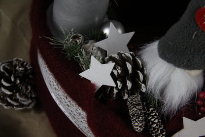 Adventskranz Adventskalender mit Wichteln & Sternen – Handgemachte skandinavische Weihnachtsdeko