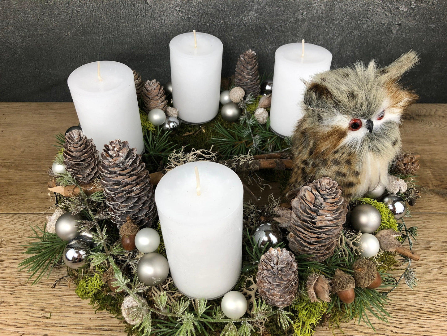 Adventskranz Eule mit Zapfen und Moos - Handgefertigtes Unikat