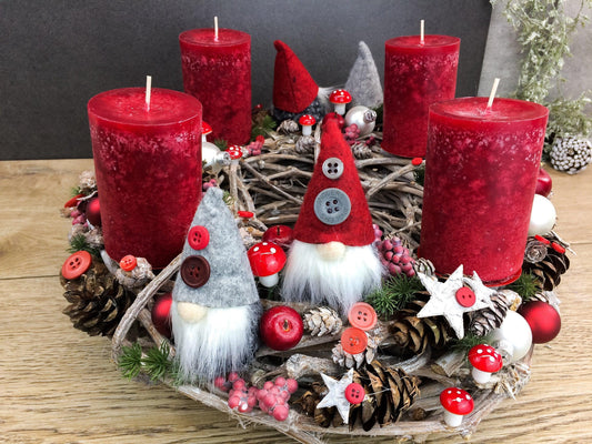 Skandinavischer Adventskranz mit Wichteln - Handgefertigte Weihnachtsdeko