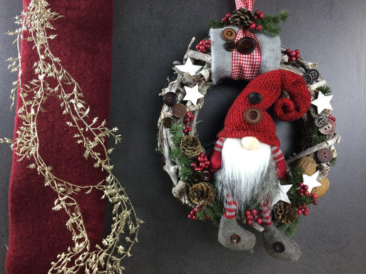Wundervoller Advent Türkranz mit Wichtel – Handgefertigte Weihnachtsdekoration