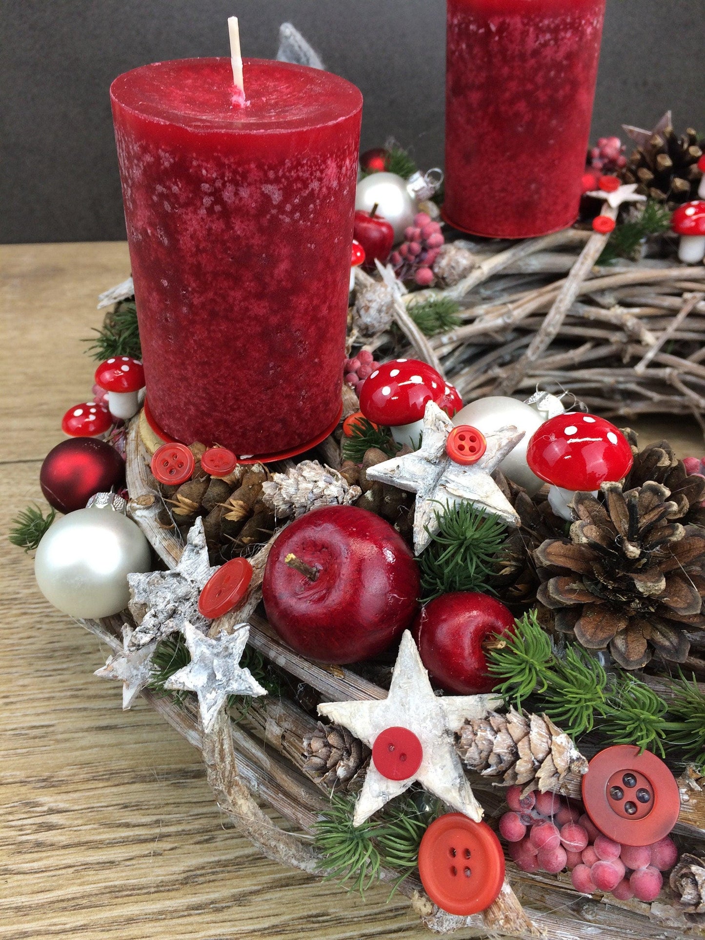 Skandinavischer Adventskranz mit Wichteln - Handgefertigte Weihnachtsdeko