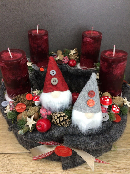 Romantischer Adventskranz mit Wichteln - Handgefertigte Weihnachtsdeko