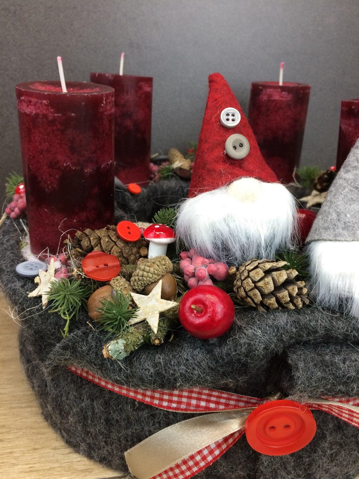 Romantischer Adventskranz mit Wichteln - Handgefertigte Weihnachtsdeko
