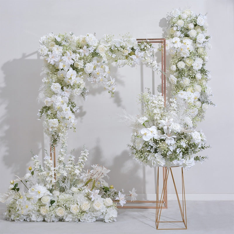 Premium Seidenblumen Gesteck in Weiß – luxuriöses Arrangement aus Rosen, Orchideen und Hortensien für Hochzeitsdekoration