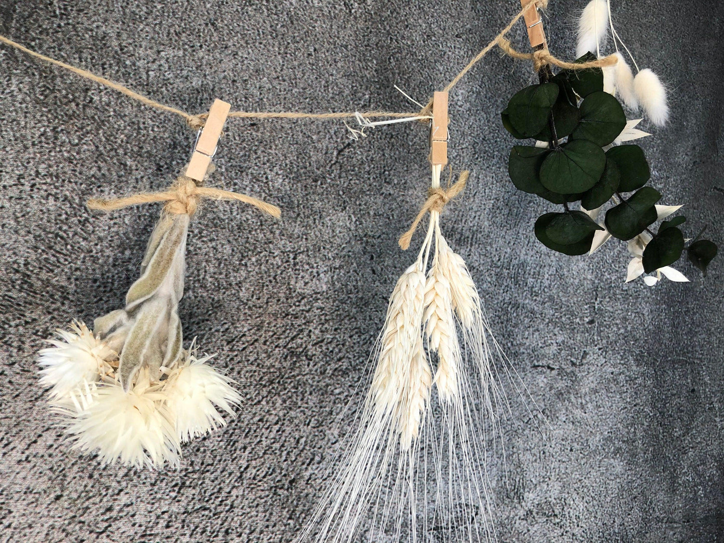 Eukalyptus Wäscheleine mit Trockenblumen – Handgefertigte Fensterdeko