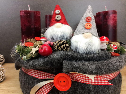 Romantischer Adventskranz mit Wichteln - Handgefertigte Weihnachtsdeko