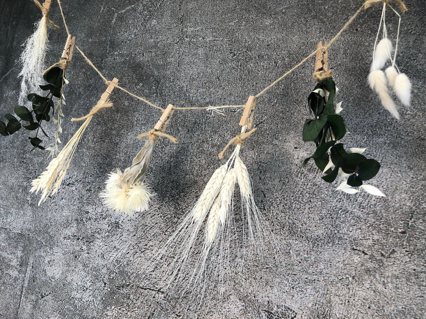 Eukalyptus Wäscheleine mit Trockenblumen – Handgefertigte Fensterdeko