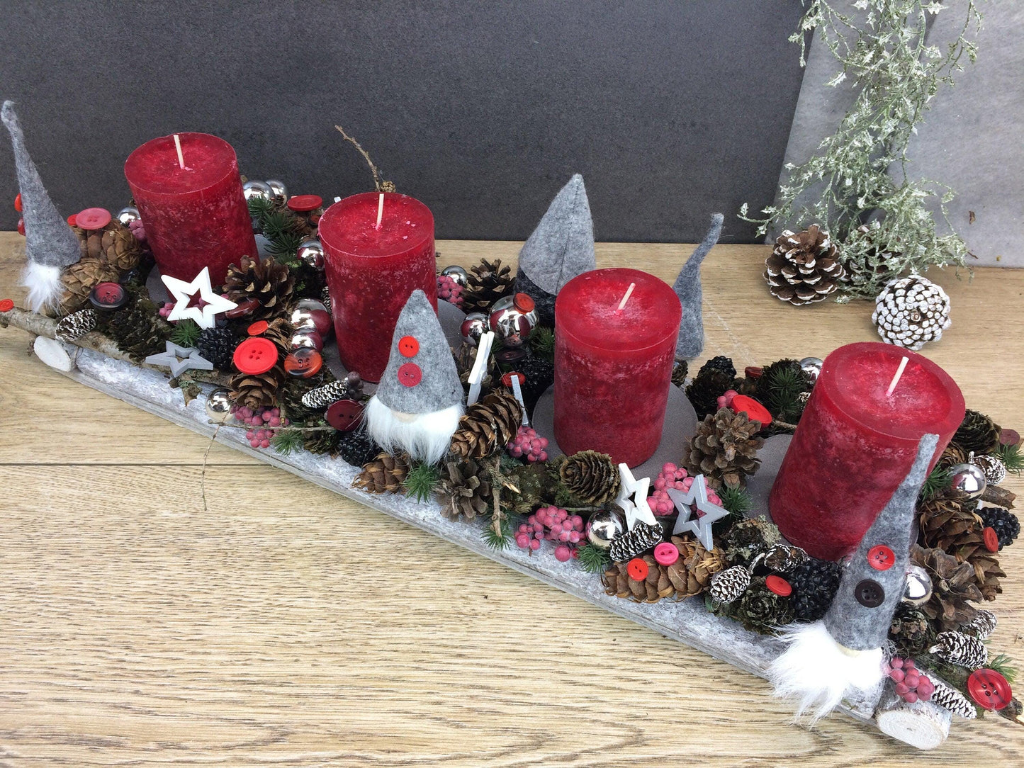 Moderne Längliche Adventskranz mit Wichtel 60cm