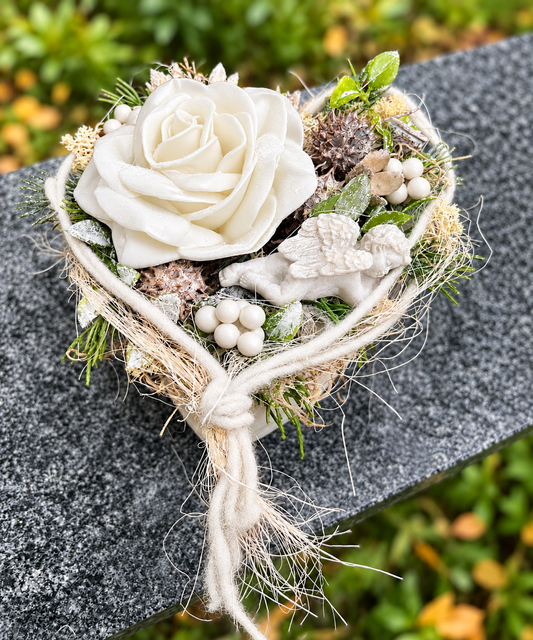 Grabherz aus Beton mit Engel & Wachsrose – 4 Wunschfarben | 16 cm – Grabgesteck – SarahsFlowerStudio