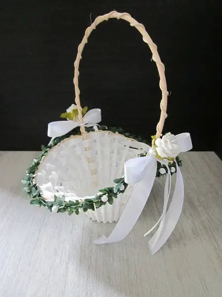 Blumenmädchen Korb Blumenkörbchen Streukörbchen Blumenstreukörbchen – handgemacht aus Seiden- und Kunstblumen, langlebig & pflegeleicht von SarahsFlowerStudio